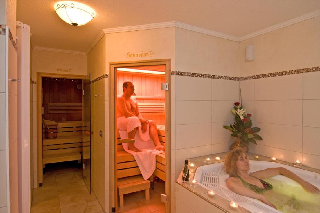Gasthof Hotel Reif Königstein in der Oberpfalz Buitenkant foto