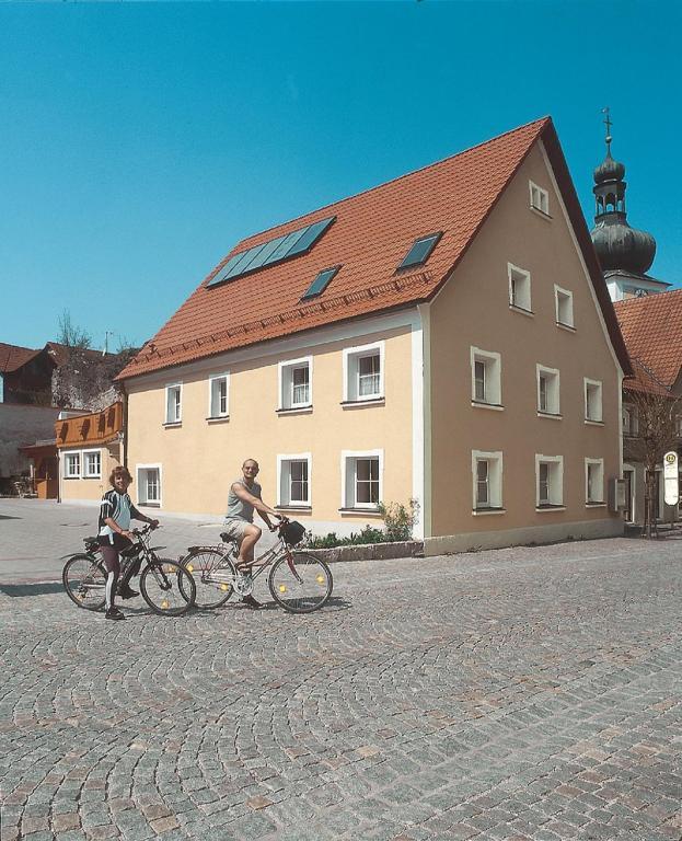 Gasthof Hotel Reif Königstein in der Oberpfalz Buitenkant foto