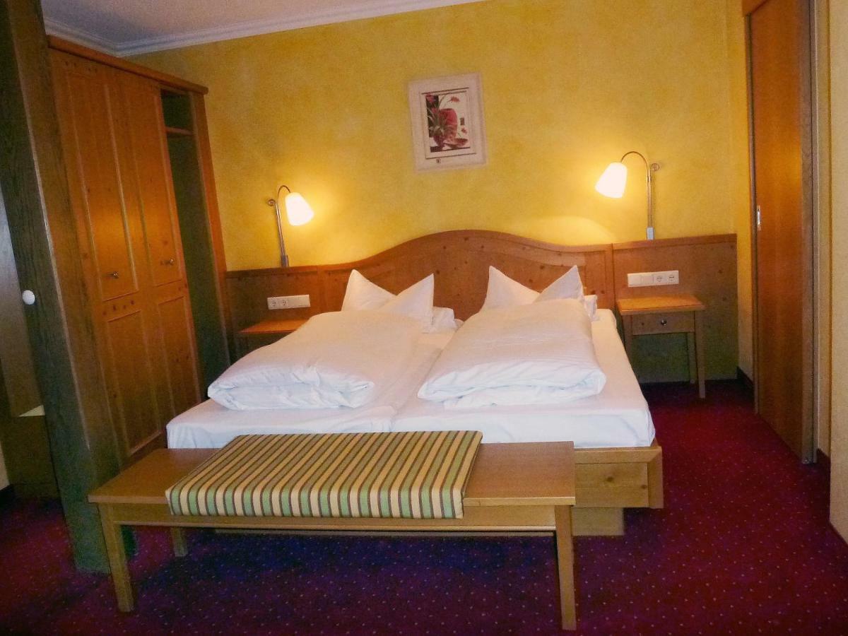 Gasthof Hotel Reif Königstein in der Oberpfalz Buitenkant foto